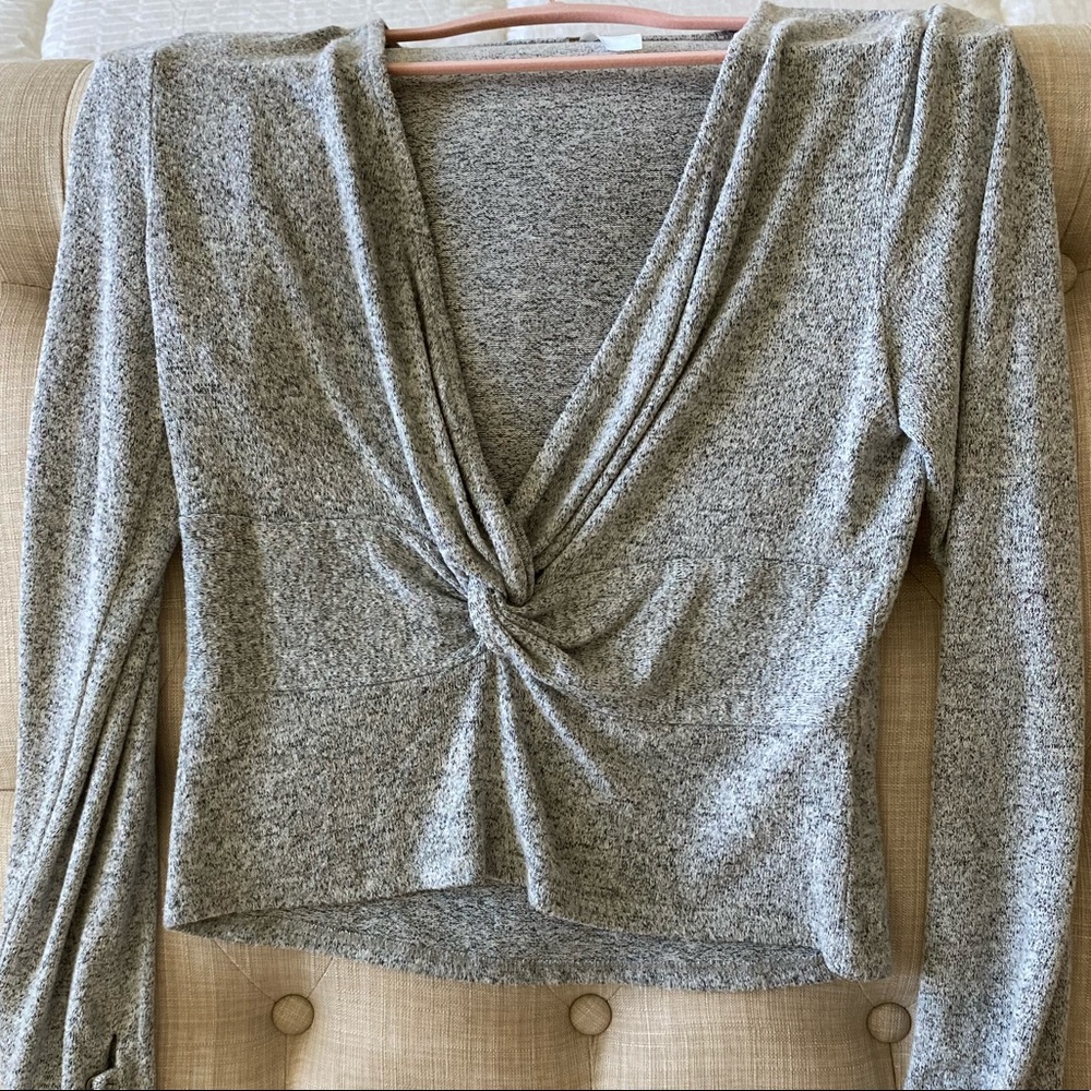 Free People knotted V-neck, never worn!